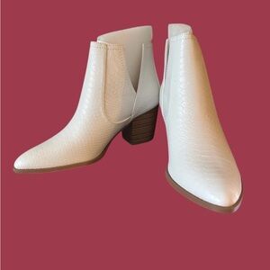 Kathemoi Women’s V-Cut Ankle Booties | Pointed Toe Chunky Stacked Heel Slip-On